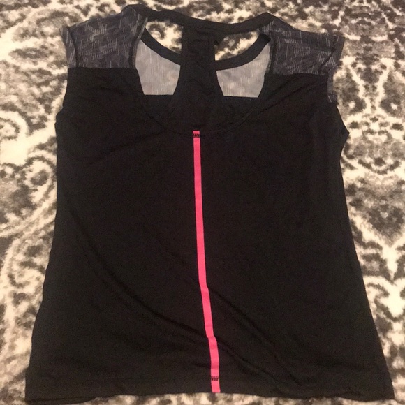 Reebok tanktop t-shirt (open back) - Picture 4 of 5